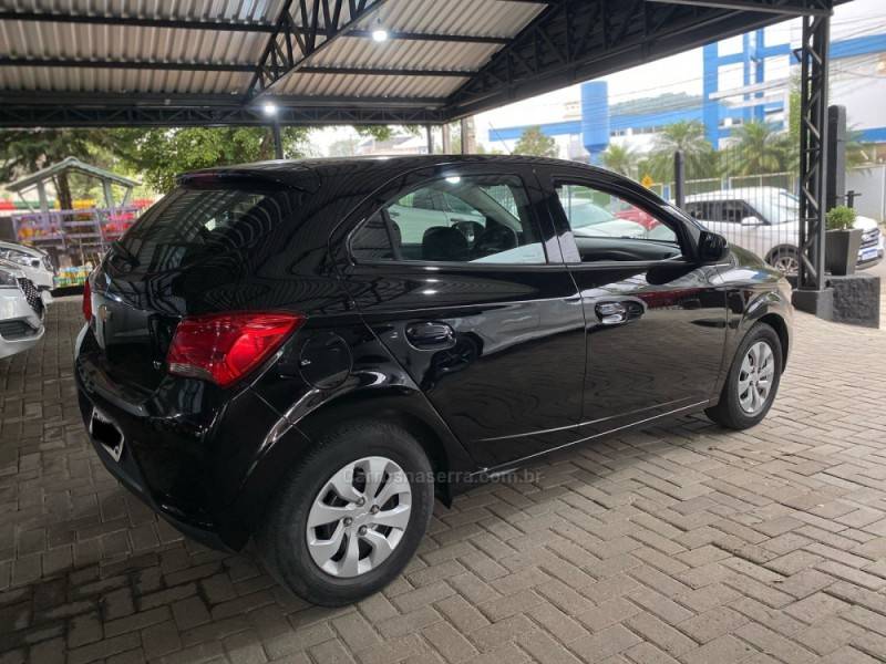 CHEVROLET - ONIX - 2019/2019 - Preta - R$ 59.800,00