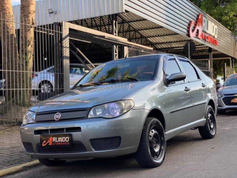 FIAT - SIENA - 2010/2010 - Cinza - R$ 32.800,00