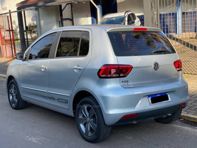 VOLKSWAGEN - FOX - 2020/2020 - Prata - R$ 67.800,00