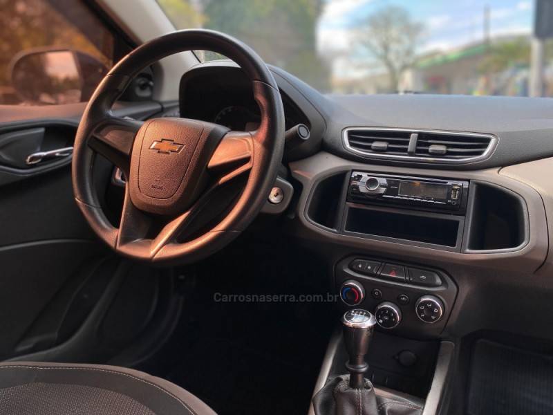 CHEVROLET - PRISMA - 2015/2015 - Preta - R$ 47.800,00