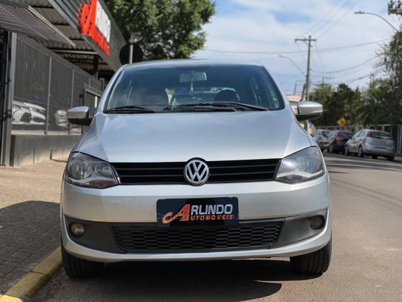 VOLKSWAGEN - FOX - 2012/2012 - Prata - R$ 37.800,00