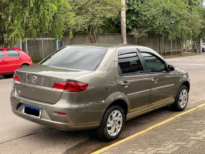 FIAT - SIENA - 2011/2011 - Cinza - R$ 32.800,00