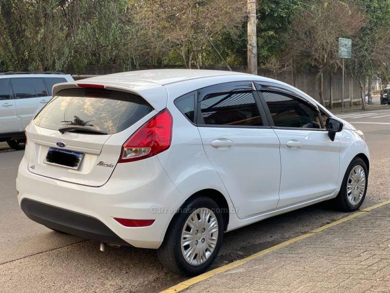 FORD - FIESTA - 2015/2015 - Branca - R$ 49.800,00