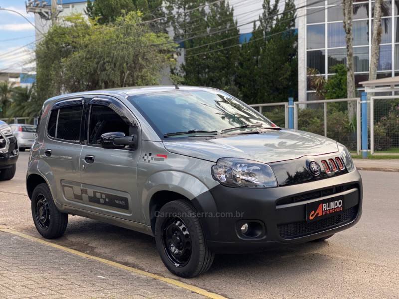 FIAT - UNO - 2014/2014 - Cinza - R$ 34.800,00