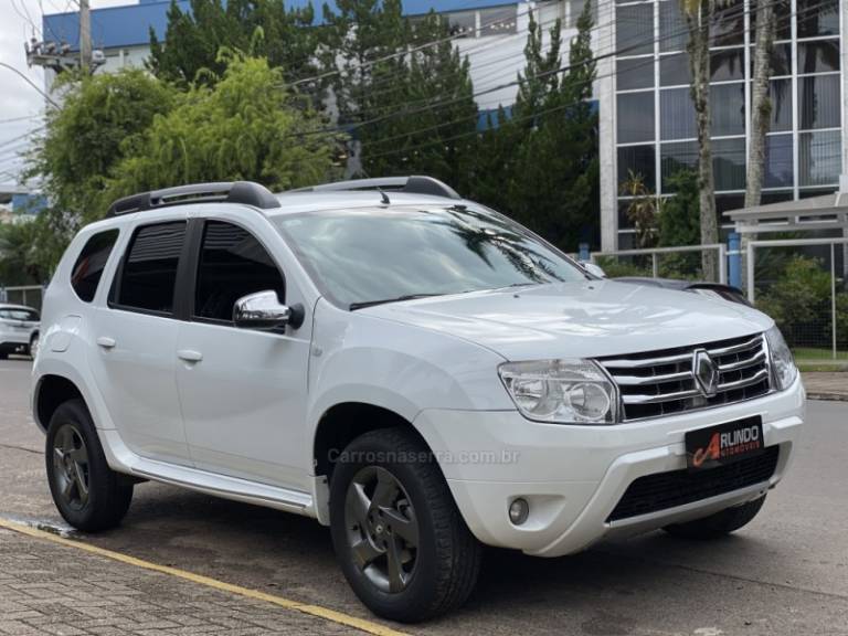 RENAULT - DUSTER - 2014/2014 - Branca - R$ 57.800,00