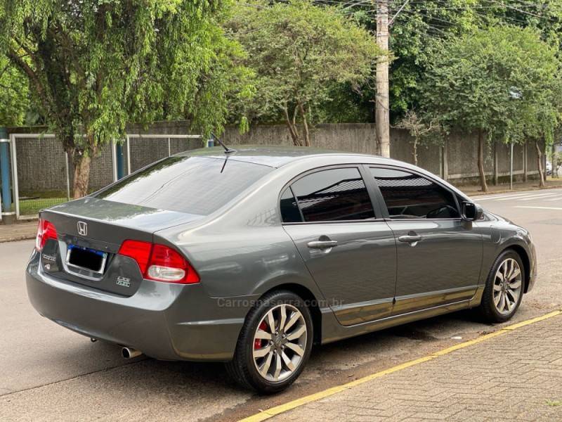 HONDA - CIVIC - 2008/2008 - Cinza - R$ 49.800,00