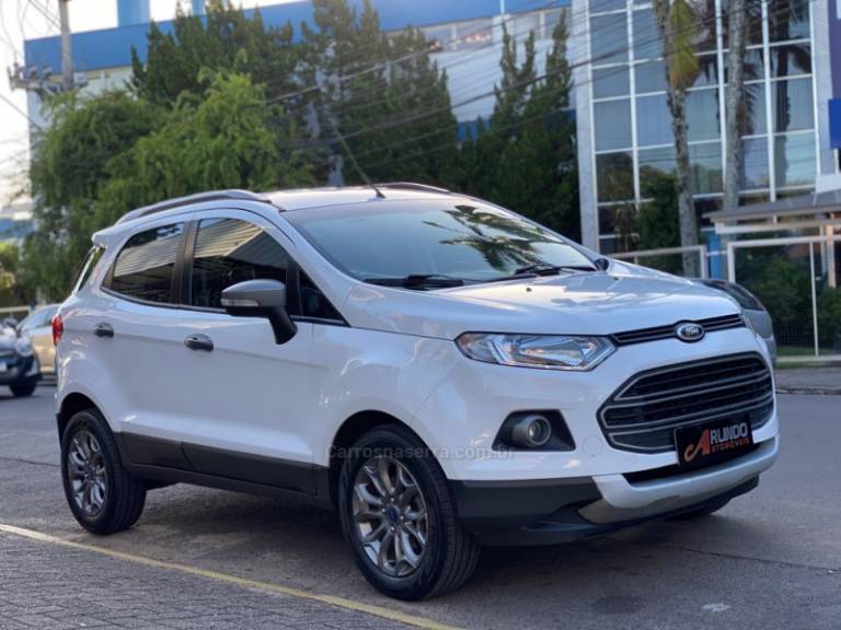 FORD - ECOSPORT - 2014/2014 - Branca - R$ 59.800,00