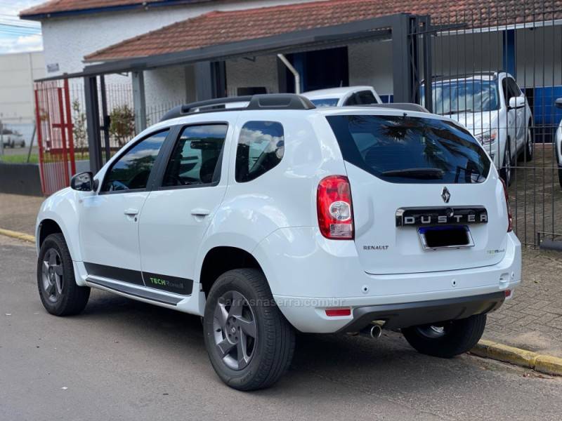 RENAULT - DUSTER - 2014/2014 - Branca - R$ 57.800,00