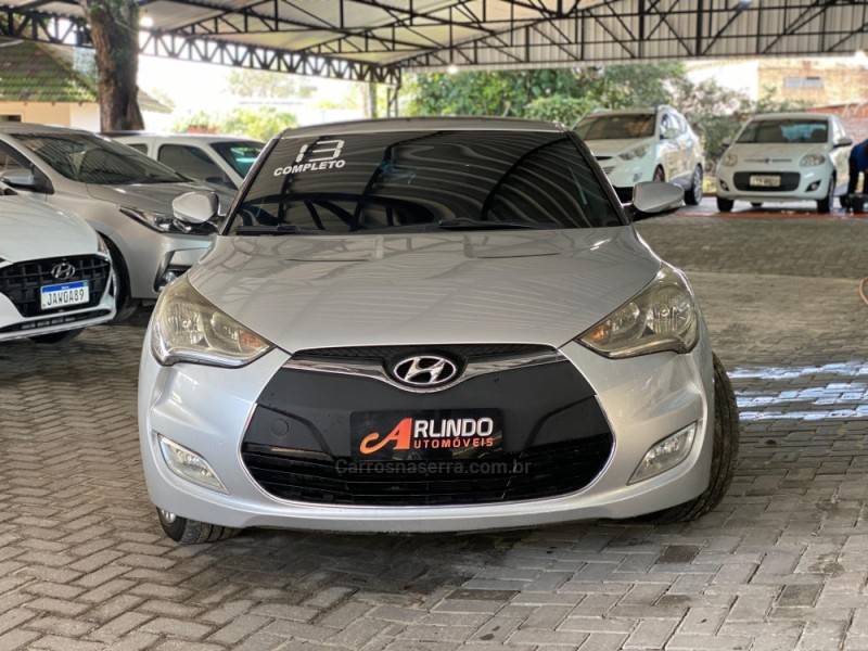 HYUNDAI - VELOSTER - 2013/2013 - Prata - R$ 67.800,00