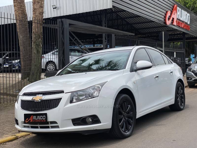 CHEVROLET - CRUZE - 2012/2012 - Branca - R$ 59.800,00