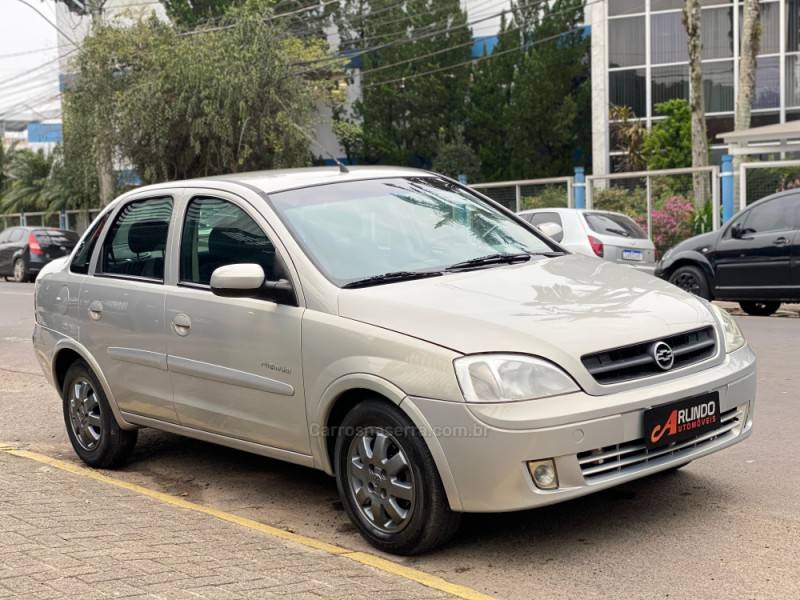 CHEVROLET - CORSA - 2005/2005 - Bege - R$ 27.800,00