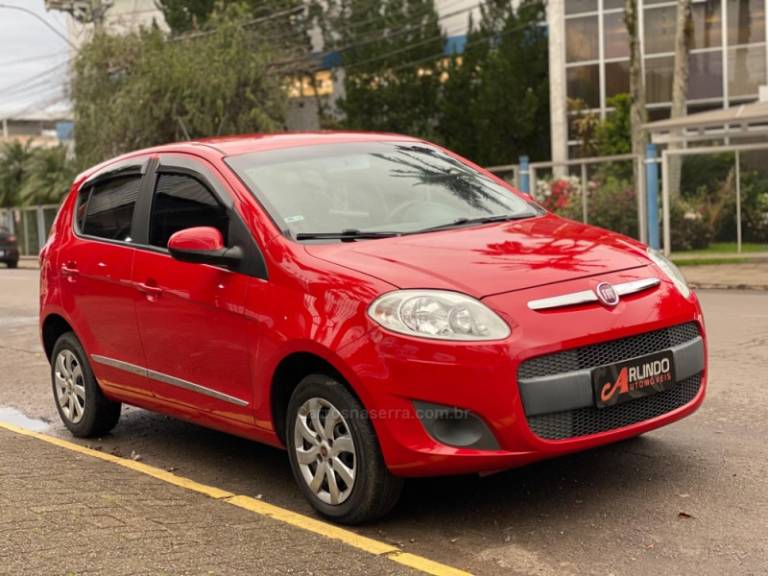 FIAT - PALIO - 2016/2016 - Vermelha - R$ 39.800,00