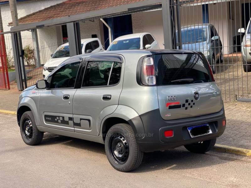 FIAT - UNO - 2014/2014 - Cinza - R$ 34.800,00