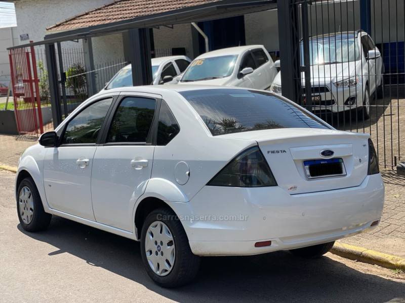 FORD - FIESTA - 2014/2014 - Branca - R$ 39.800,00