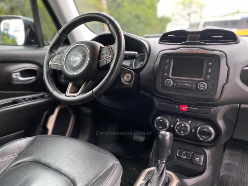 JEEP - RENEGADE - 2018/2018 - Preta - R$ 97.800,00