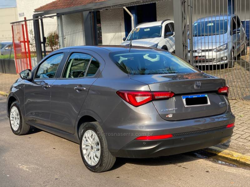 FIAT - CRONOS - 2022/2022 - Cinza - R$ 79.800,00