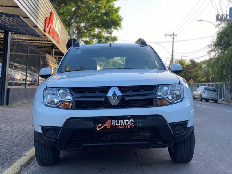 RENAULT - DUSTER - 2020/2020 - Branca - R$ 75.800,00