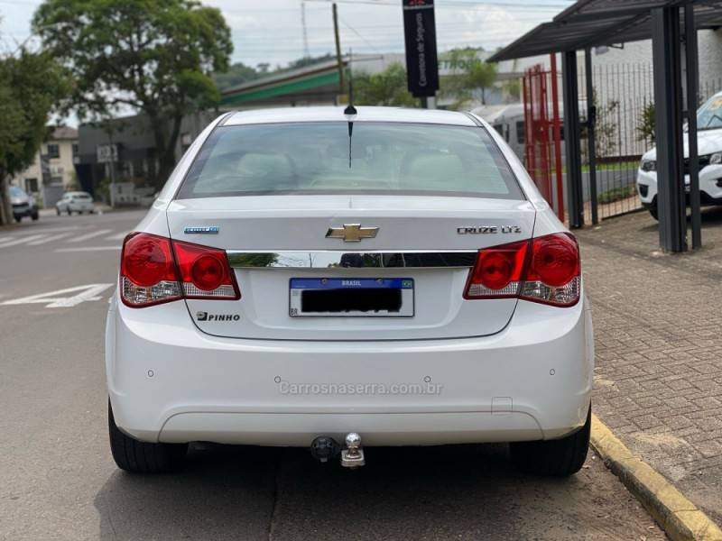 CHEVROLET - CRUZE - 2012/2012 - Branca - R$ 59.800,00