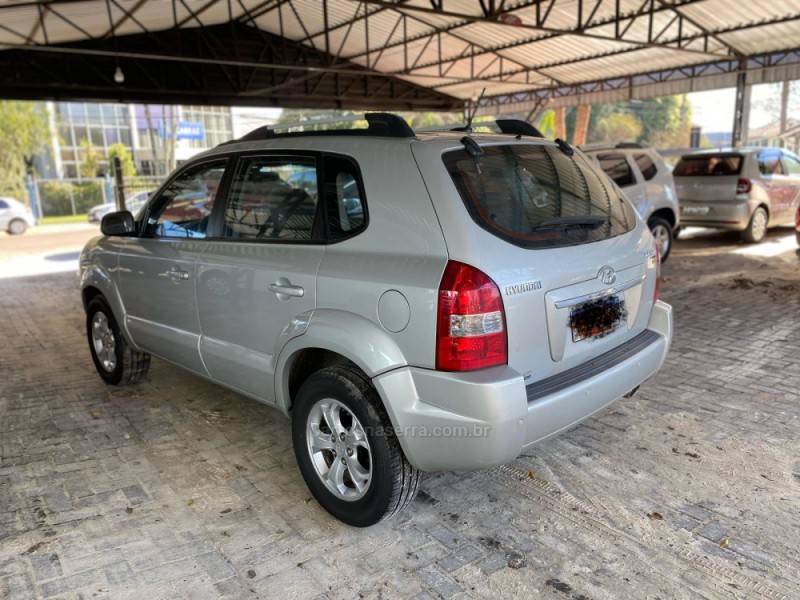 HYUNDAI - TUCSON - 2013/2014 - Prata - R$ 57.800,00