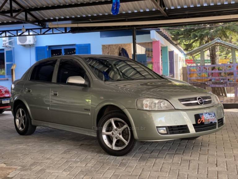 CHEVROLET - ASTRA - 2007/2007 - Cinza - R$ 29.800,00