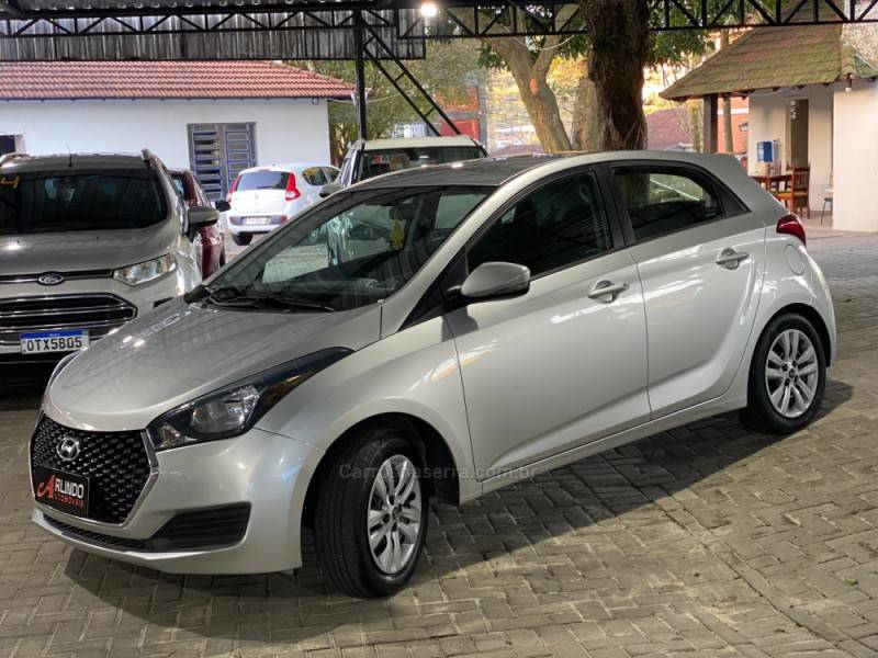 HYUNDAI - HB20 - 2019/2019 - Prata - R$ 69.800,00