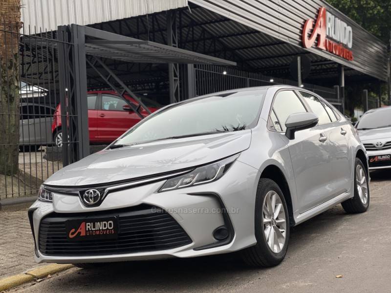 TOYOTA - COROLLA - 2020/2020 - Prata - R$ 119.800,00