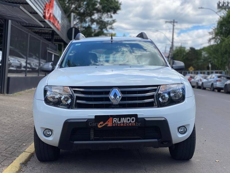 RENAULT - DUSTER - 2014/2014 - Branca - R$ 57.800,00