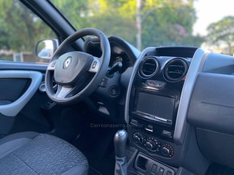 RENAULT - DUSTER - 2020/2020 - Branca - R$ 75.800,00