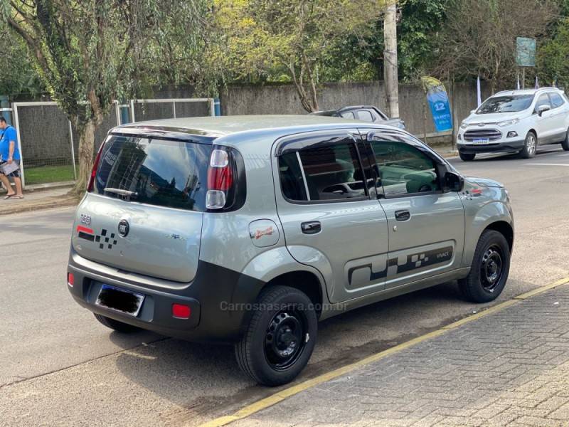 FIAT - UNO - 2014/2014 - Cinza - R$ 34.800,00