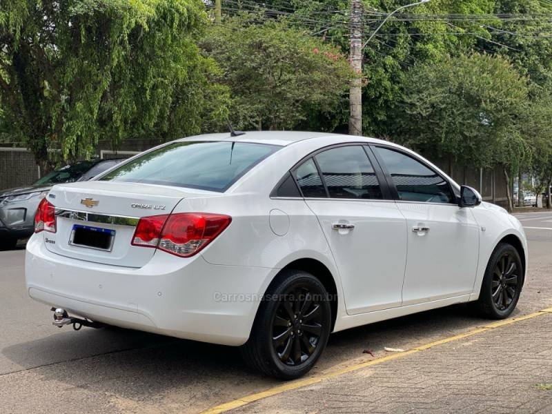 CHEVROLET - CRUZE - 2012/2012 - Branca - R$ 59.800,00