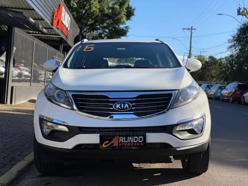 KIA MOTORS - SPORTAGE - 2016/2016 - Branca - R$ 88.800,00