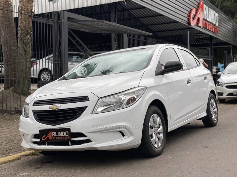 CHEVROLET - ONIX - 2018/2018 - Branca - R$ 49.800,00