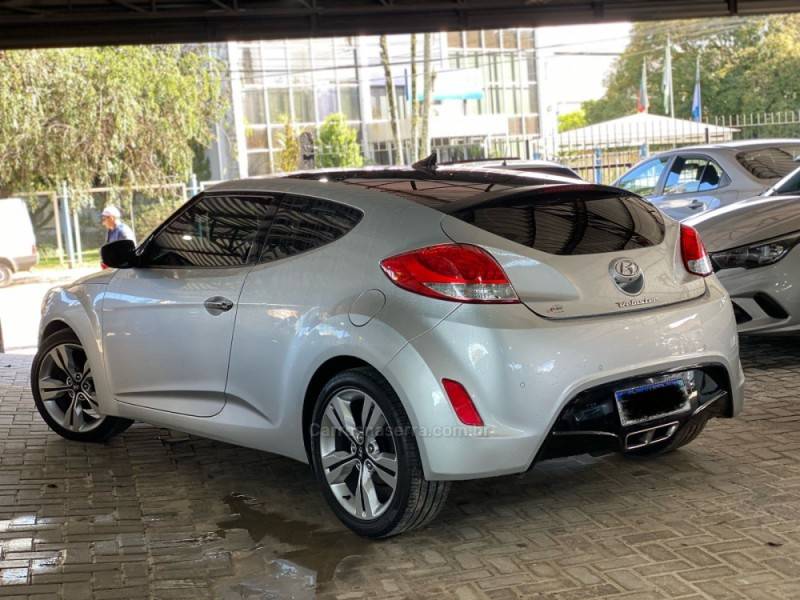 HYUNDAI - VELOSTER - 2013/2013 - Prata - R$ 67.800,00