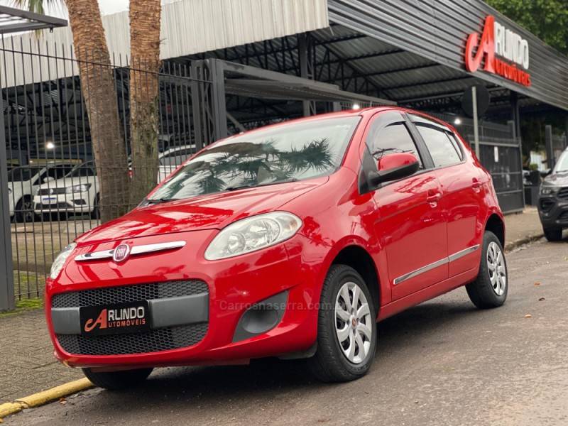 FIAT - PALIO - 2016/2016 - Vermelha - R$ 39.800,00